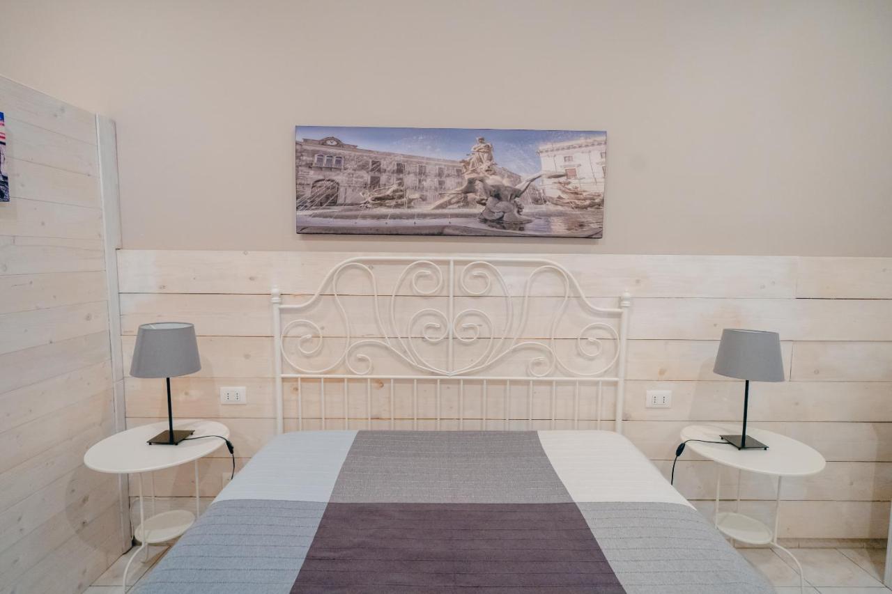 Syracuseapartments Il Piave Di Siracusa Appartamento Per 6 Persone Vicino Ad Ortigia A 200M Dal Mare Екстериор снимка