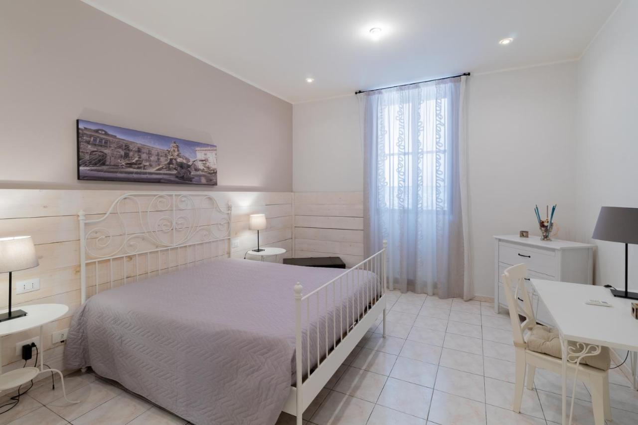 Syracuseapartments Il Piave Di Siracusa Appartamento Per 6 Persone Vicino Ad Ortigia A 200M Dal Mare Екстериор снимка